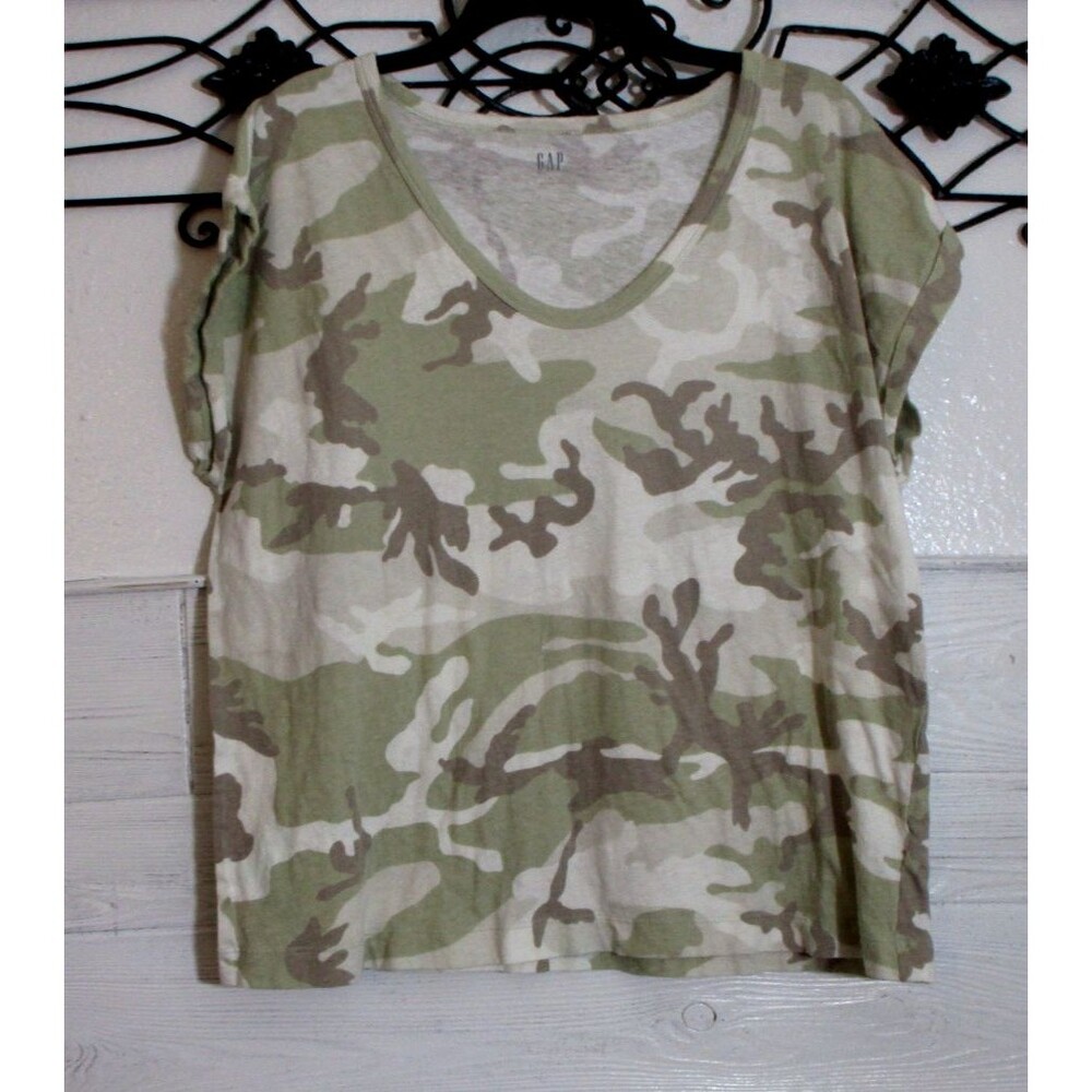 GAP Women's Knit Top Size L Short Sleeve Green Camo Scoop Neck